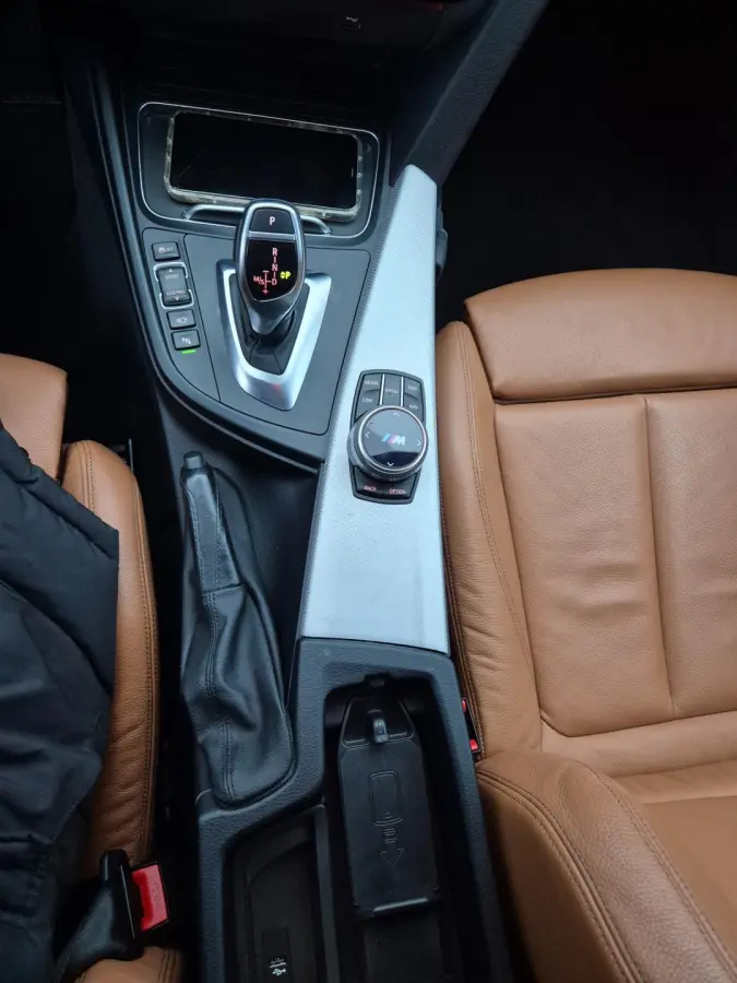 330i M Sport X-Drive CarPlay Dig. Teller 6wb Line assist Dode Hoek ACC NAP NL Stuurverwarm 100% dealer onderho