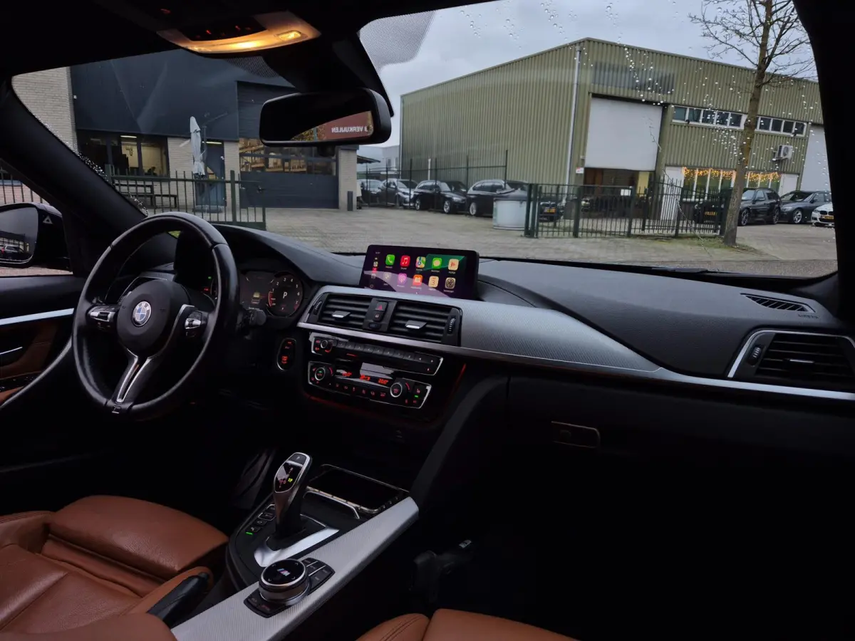 330i M Sport X-Drive CarPlay Dig. Teller 6wb Line assist Dode Hoek ACC NAP NL Stuurverwarm 100% dealer onderho