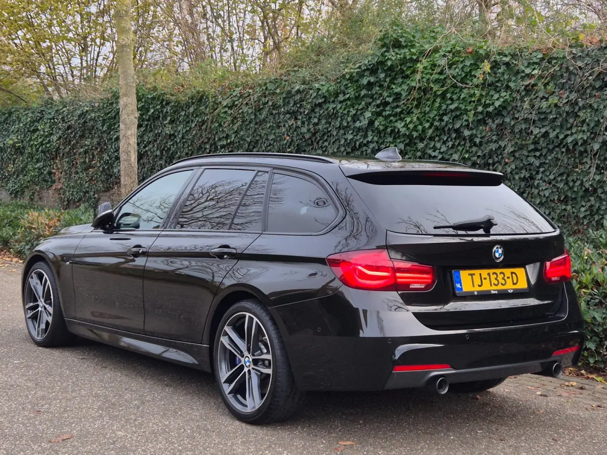 330i M Sport X-Drive CarPlay Dig. Teller 6wb Line assist Dode Hoek ACC NAP NL Stuurverwarm 100% dealer onderho