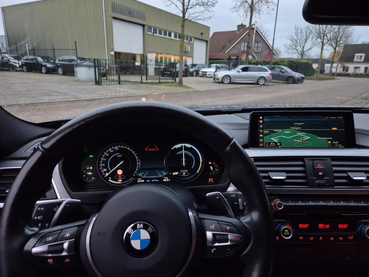 330i M Sport X-Drive CarPlay Dig. Teller 6wb Line assist Dode Hoek ACC NAP NL Stuurverwarm 100% dealer onderho