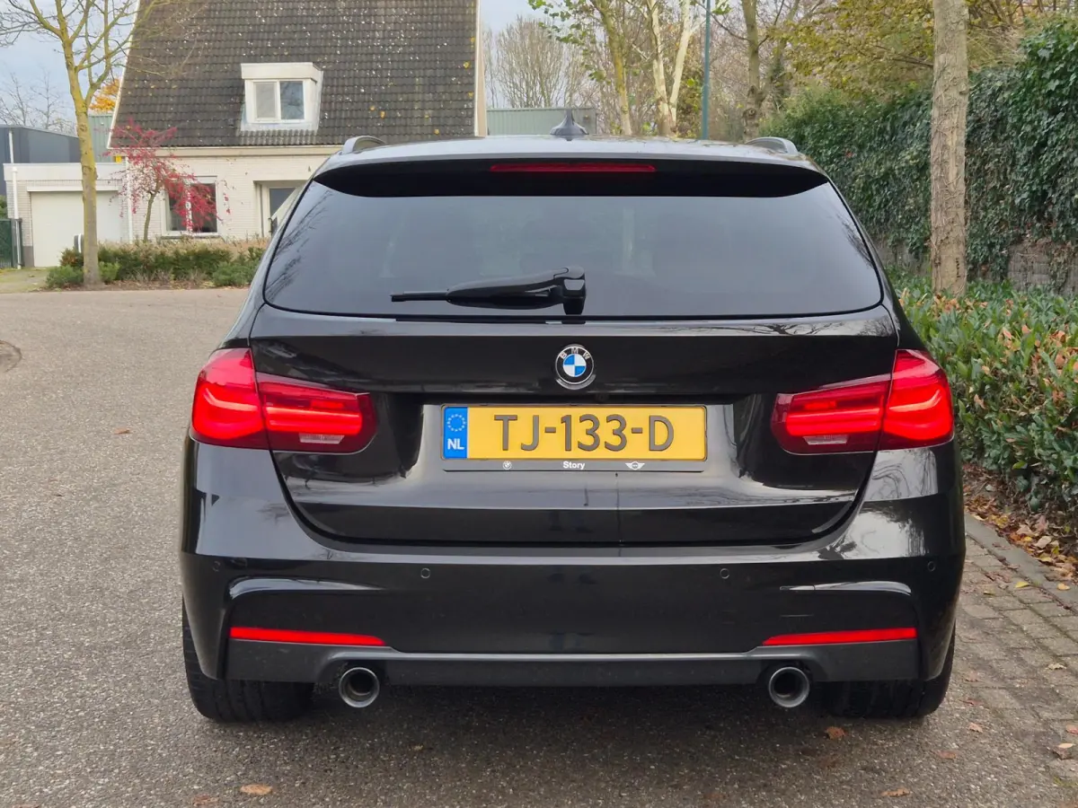 330i M Sport X-Drive CarPlay Dig. Teller 6wb Line assist Dode Hoek ACC NAP NL Stuurverwarm 100% dealer onderho