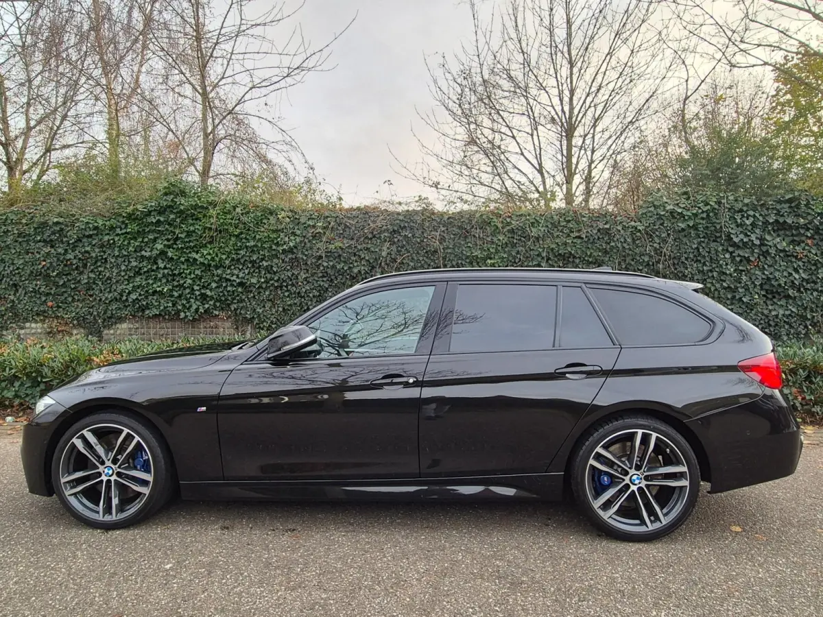 330i M Sport X-Drive CarPlay Dig. Teller 6wb Line assist Dode Hoek ACC NAP NL Stuurverwarm 100% dealer onderho