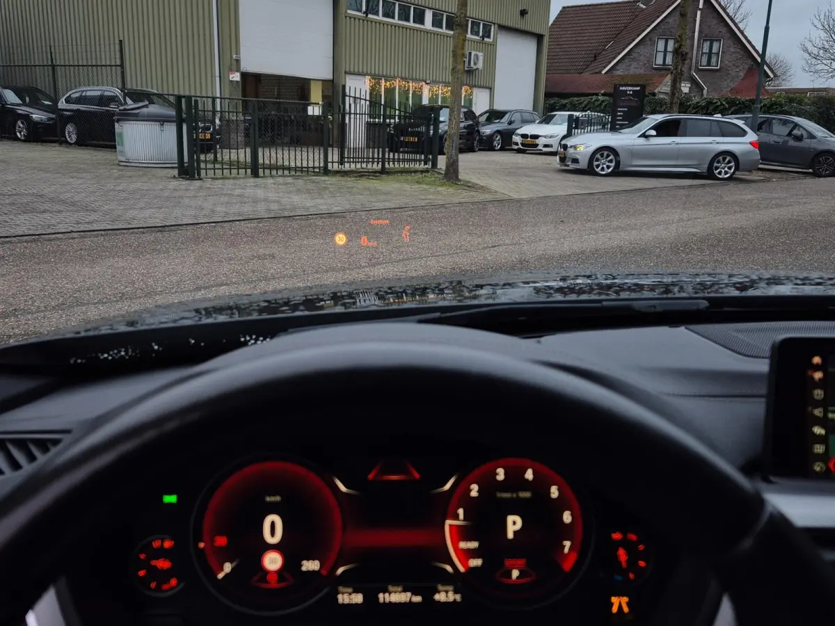 330i M Sport X-Drive CarPlay Dig. Teller 6wb Line assist Dode Hoek ACC NAP NL Stuurverwarm 100% dealer onderho