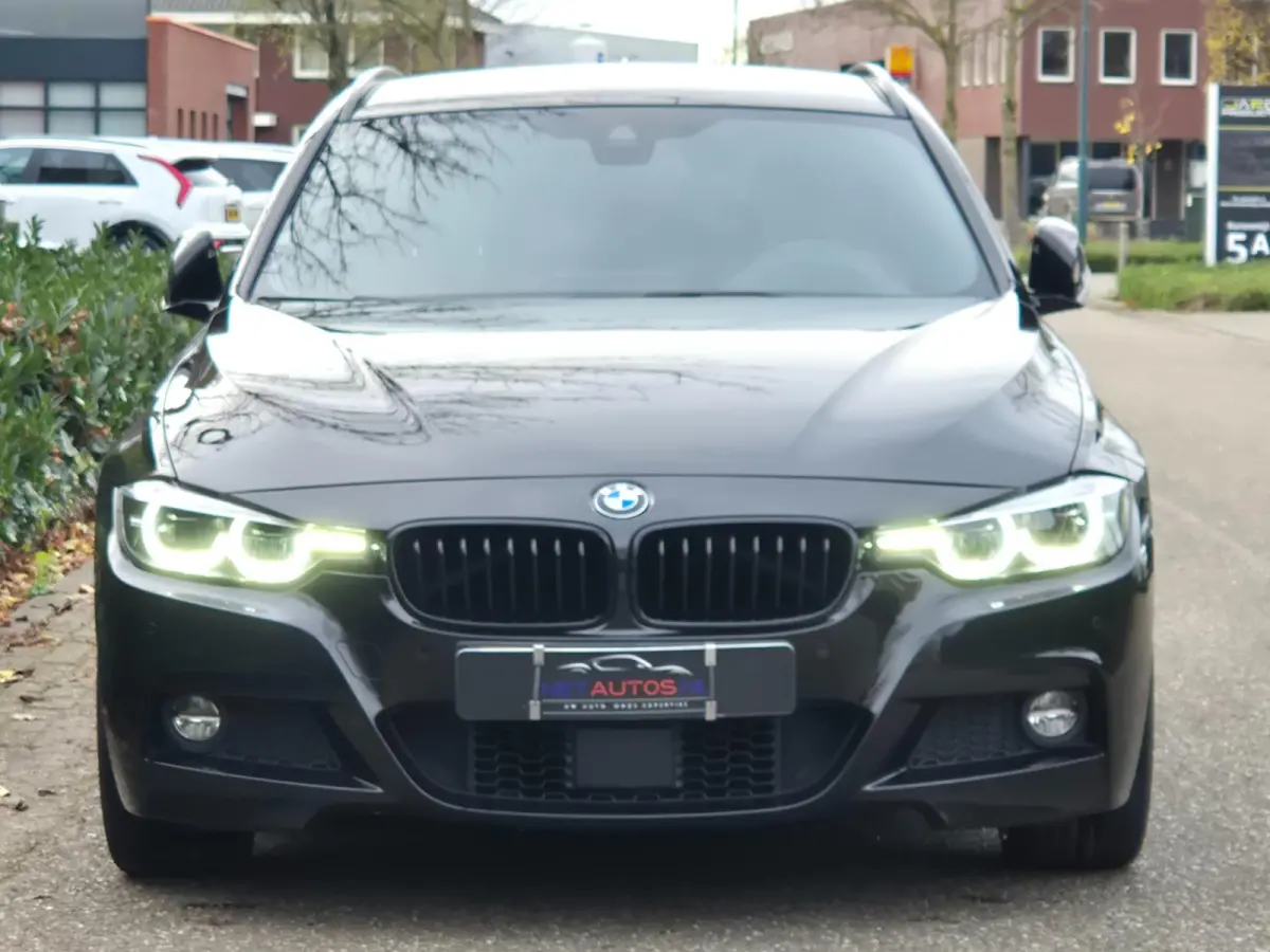 330i M Sport X-Drive CarPlay Dig. Teller 6wb Line assist Dode Hoek ACC NAP NL Stuurverwarm 100% dealer onderho