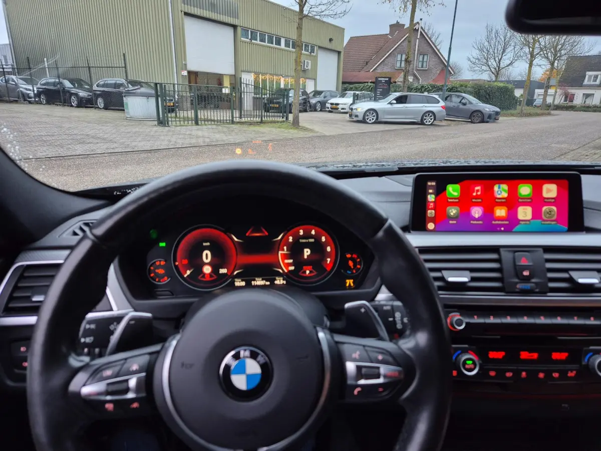 330i M Sport X-Drive CarPlay Dig. Teller 6wb Line assist Dode Hoek ACC NAP NL Stuurverwarm 100% dealer onderho