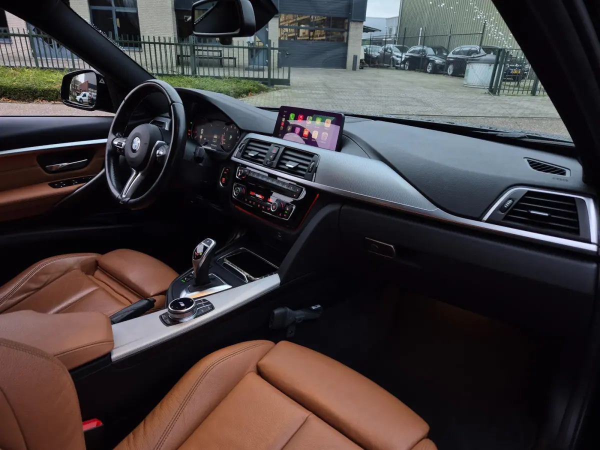 330i M Sport X-Drive CarPlay Dig. Teller 6wb Line assist Dode Hoek ACC NAP NL Stuurverwarm 100% dealer onderho