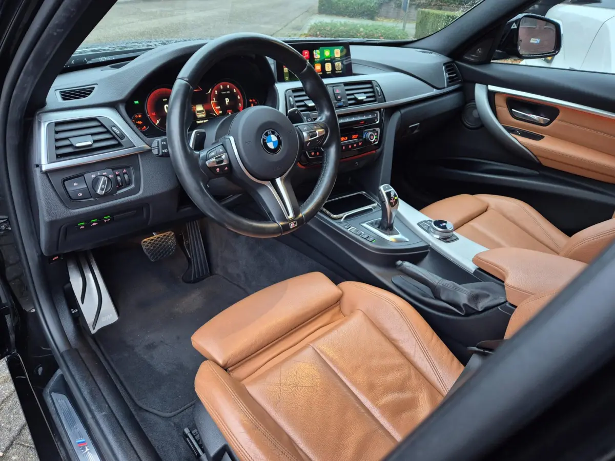 330i M Sport X-Drive CarPlay Dig. Teller 6wb Line assist Dode Hoek ACC NAP NL Stuurverwarm 100% dealer onderho