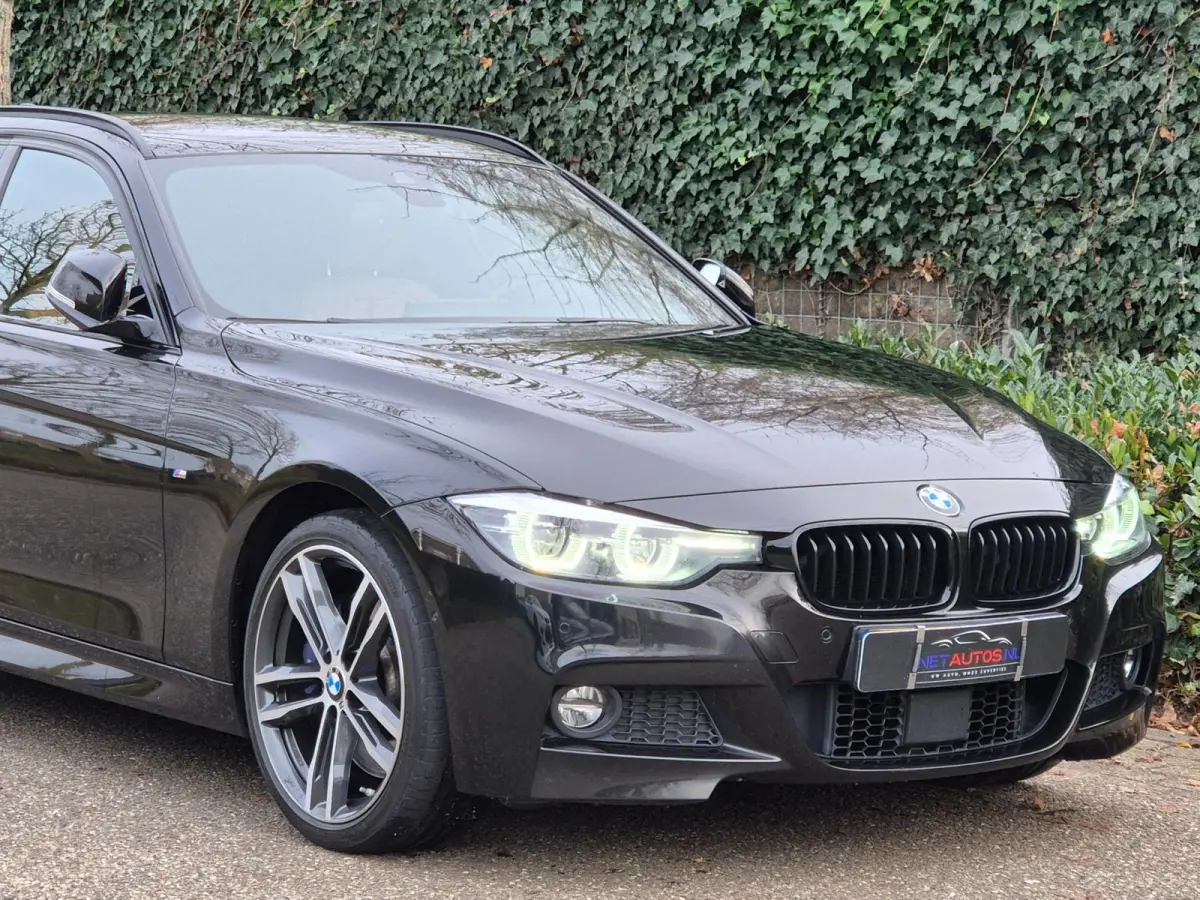 330i M Sport X-Drive CarPlay Dig. Teller 6wb Line assist Dode Hoek ACC NAP NL Stuurverwarm 100% dealer onderho