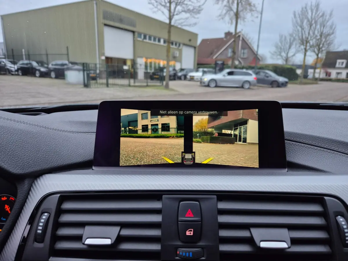 330i M Sport X-Drive CarPlay Dig. Teller 6wb Line assist Dode Hoek ACC NAP NL Stuurverwarm 100% dealer onderho