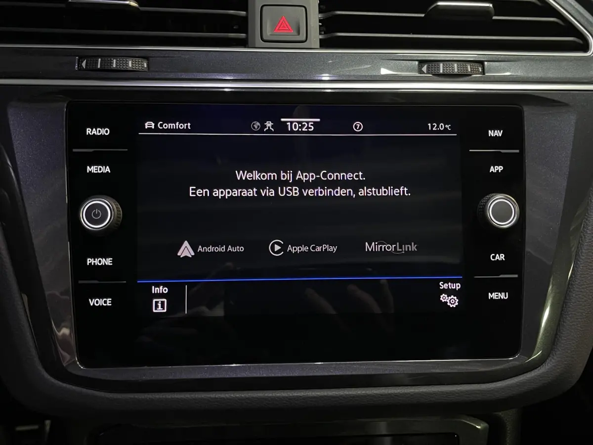 1.4 TSI eHybrid R-Line Business+ FABRIEKSGARANTIE TOT 03-2027 20"/VOL Leder + memory/Panoramadak/360 camera/Elektrische klep/Dodehoek/Stuur + stoelverwarming/IQ Lights/Adaptieve cruise