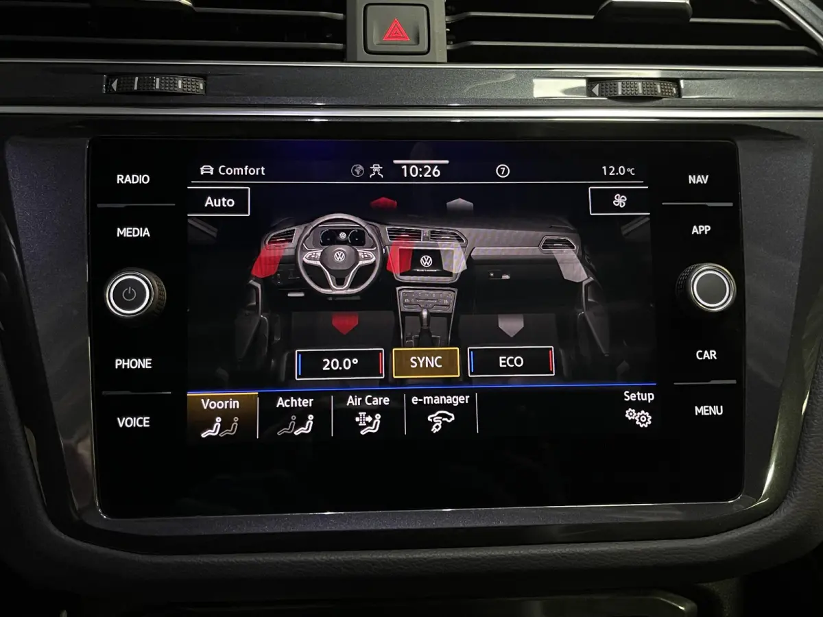 1.4 TSI eHybrid R-Line Business+ FABRIEKSGARANTIE TOT 03-2027 20"/VOL Leder + memory/Panoramadak/360 camera/Elektrische klep/Dodehoek/Stuur + stoelverwarming/IQ Lights/Adaptieve cruise