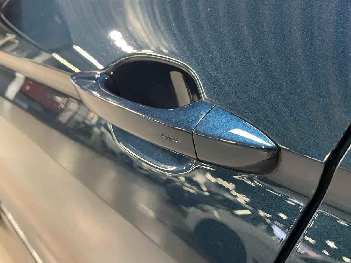 1.4 TSI eHybrid R-Line Business+ FABRIEKSGARANTIE TOT 03-2027 20"/VOL Leder + memory/Panoramadak/360 camera/Elektrische klep/Dodehoek/Stuur + stoelverwarming/IQ Lights/Adaptieve cruise