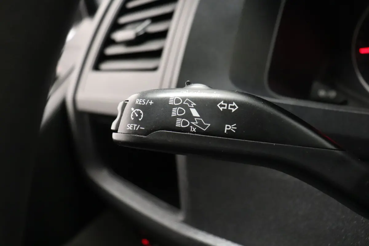 2.0 TDI 150PK Automaat EURO 6 - Airco - Navi - Cruise - €14.950,- Excl.