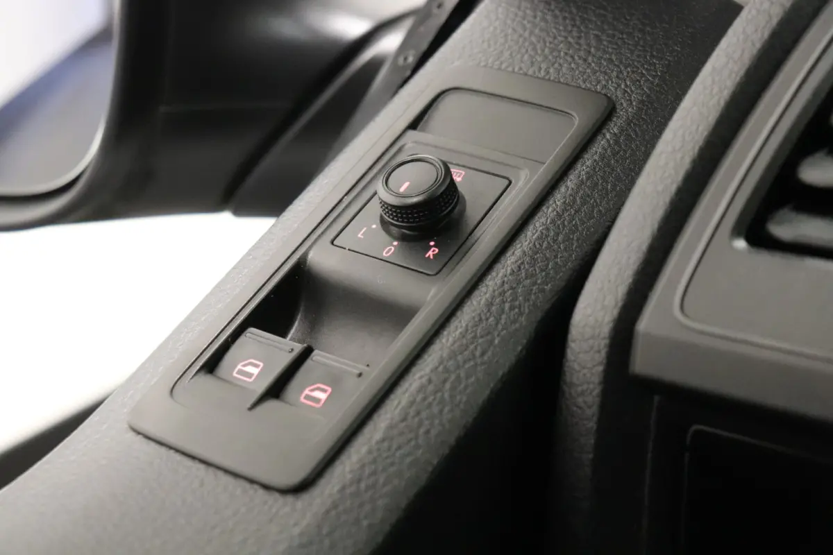 2.0 TDI 150PK Automaat EURO 6 - Airco - Navi - Cruise - €14.950,- Excl.