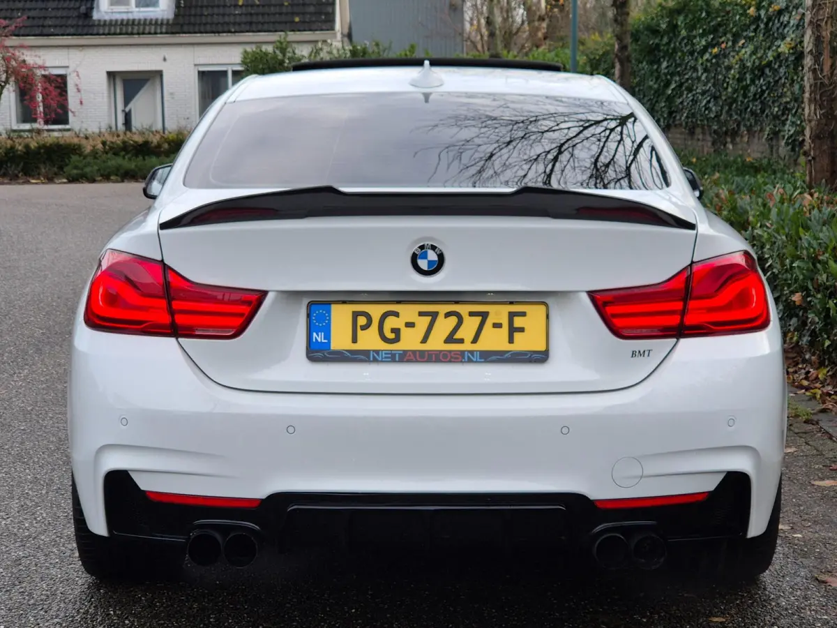 M Sprt Schuifdak Coupé Apple CarPlay Nap NL High Executive F33 M4 uitlaat Spoiler