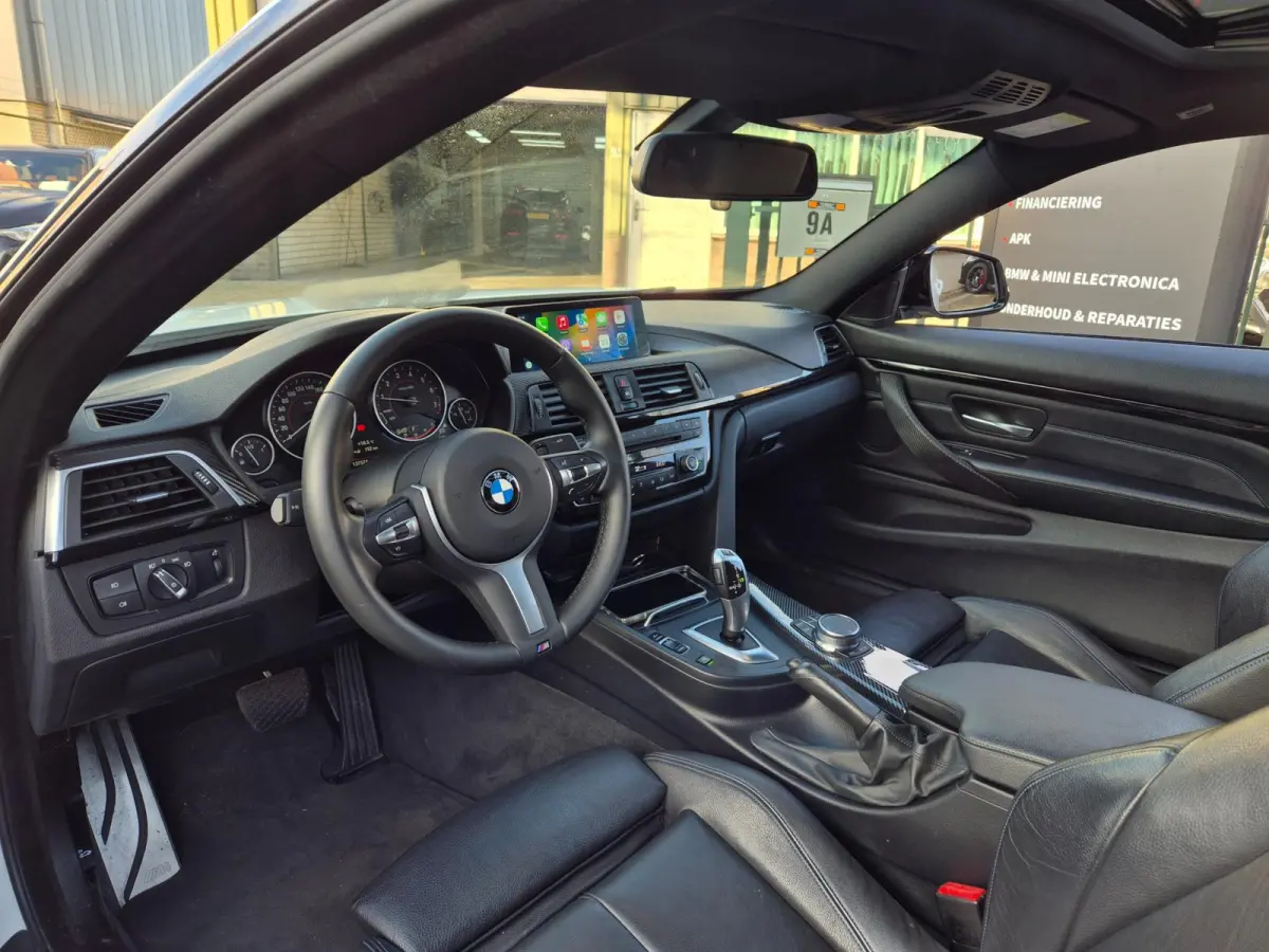 M Sprt Schuifdak Coupé Apple CarPlay Nap NL High Executive F33 M4 uitlaat Spoiler