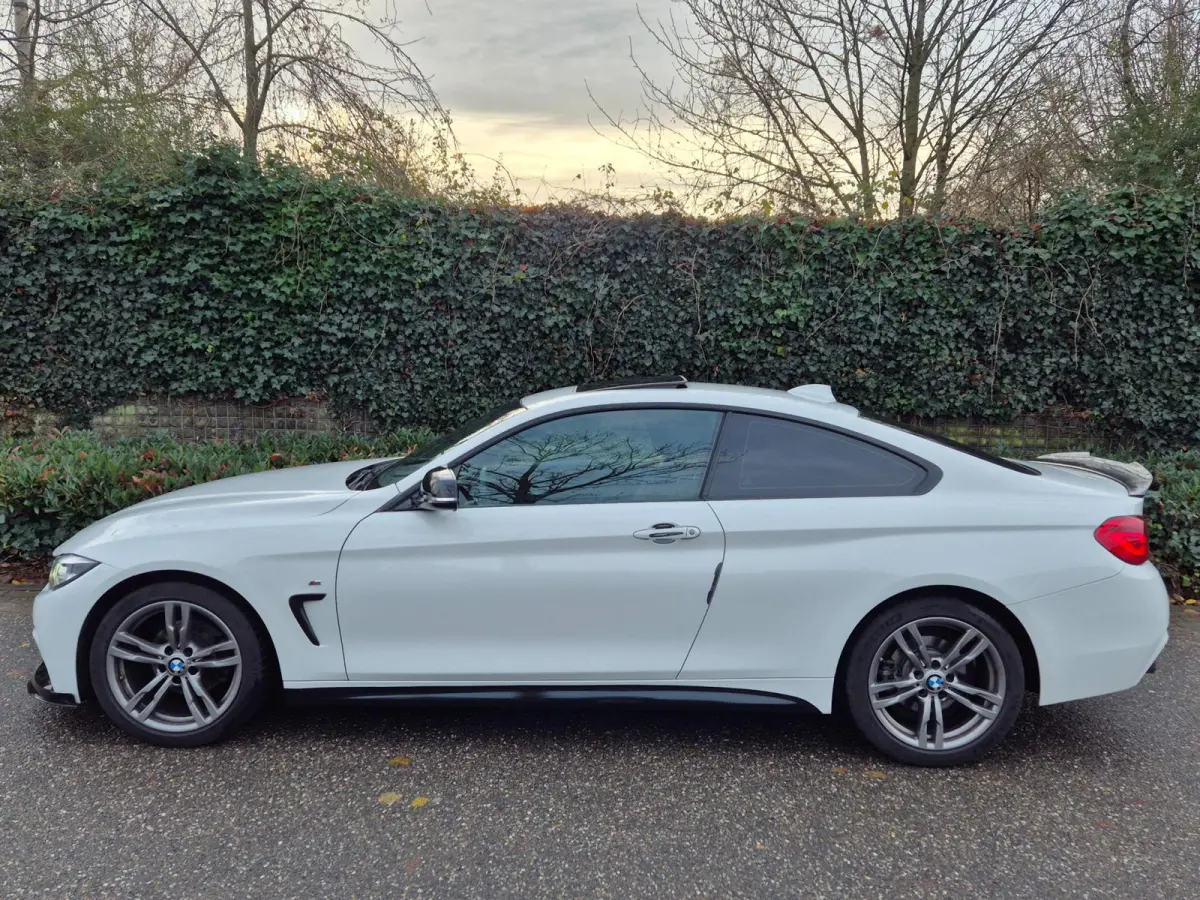 M Sprt Schuifdak Coupé Apple CarPlay Nap NL High Executive F33 M4 uitlaat Spoiler