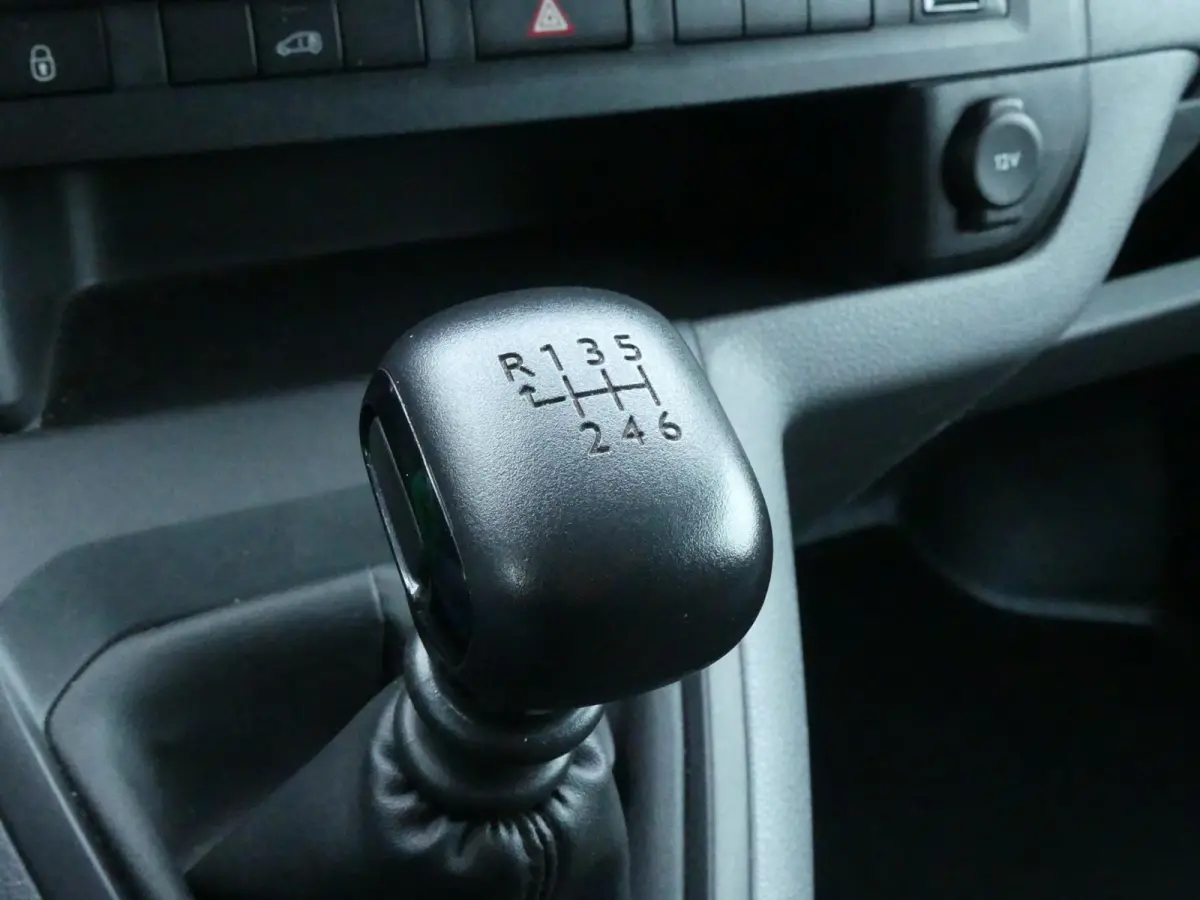1.5 BlueHDI 102PK Long Premium / Carplay / Trekhaak