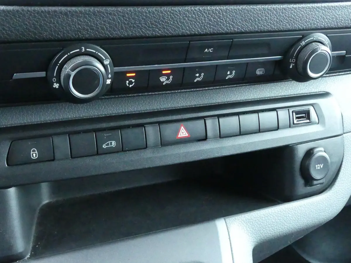 1.5 BlueHDI 102PK Long Premium / Carplay / Trekhaak