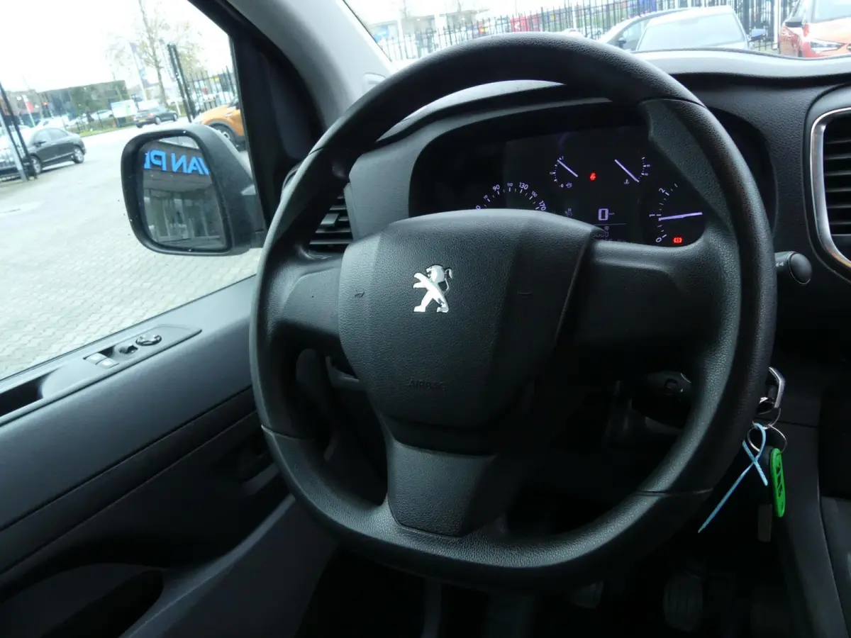 1.5 BlueHDI 102PK Long Premium / Carplay / Trekhaak