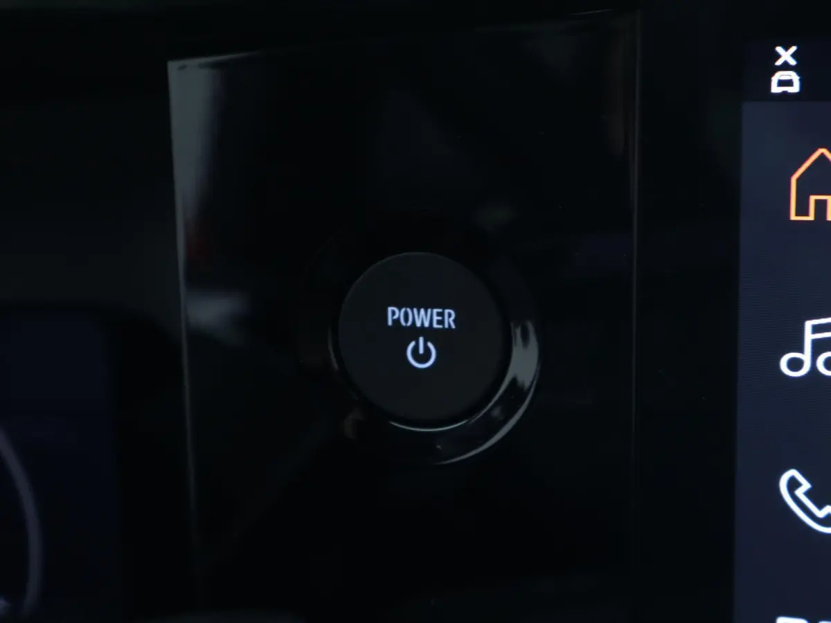 ADVANCE - Launch Edition 52 kWh €5.000,- korting | Google Navigatie | Parkeercamera | Stoelverwarming