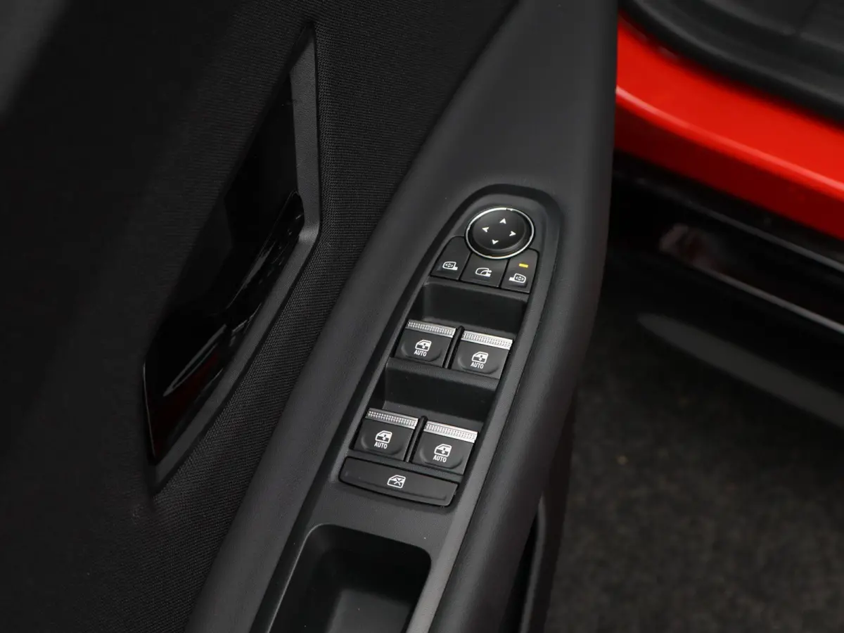 ADVANCE - Launch Edition 52 kWh €5.000,- korting | Google Navigatie | Parkeercamera | Stoelverwarming