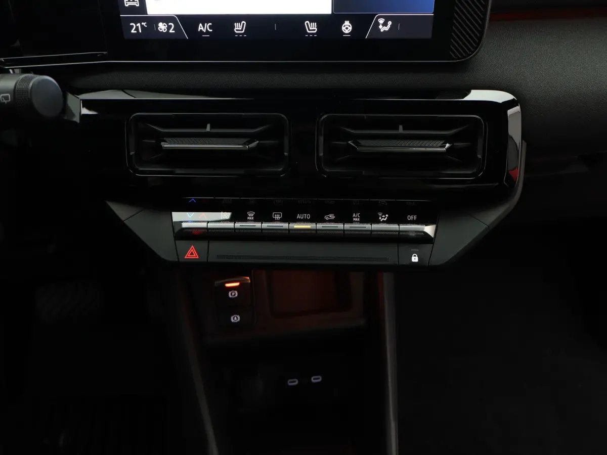 ADVANCE - Launch Edition 52 kWh €5.000,- korting | Google Navigatie | Parkeercamera | Stoelverwarming