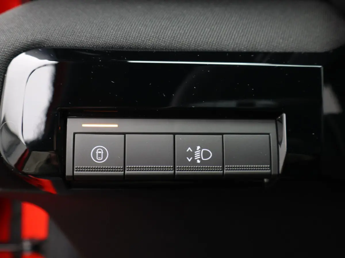 ADVANCE - Launch Edition 52 kWh €5.000,- korting | Google Navigatie | Parkeercamera | Stoelverwarming