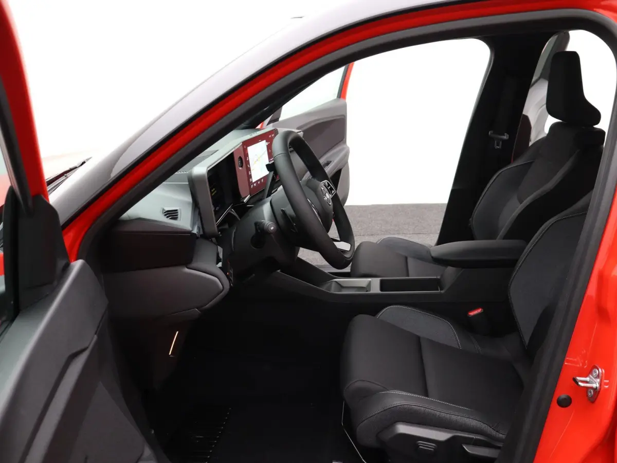ADVANCE - Launch Edition 52 kWh €5.000,- korting | Google Navigatie | Parkeercamera | Stoelverwarming