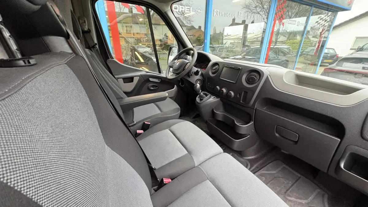 bestel T28 2.3 dCi L1H1