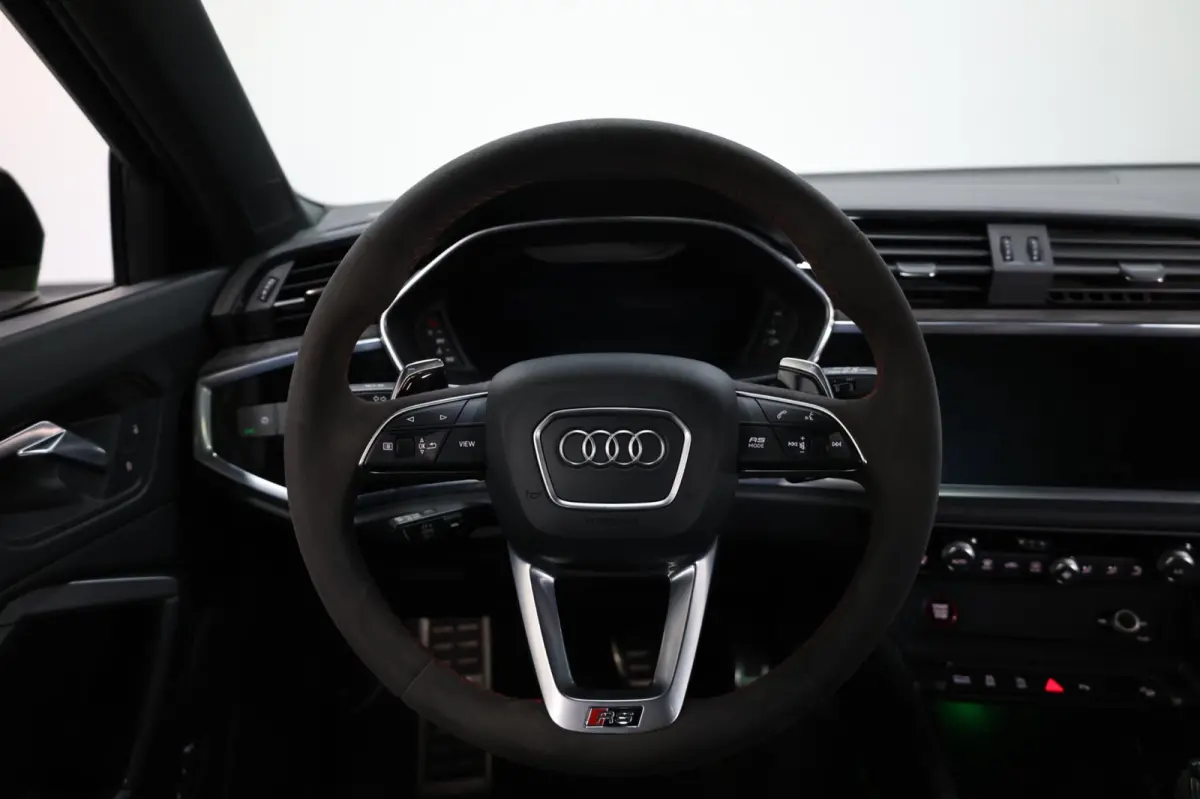 RSQ3 2.5 TFSI Quattro 400PK BTW!/MATRIX/VIRTUAL/PANO/LEER+S.VERWARMING/B&O/21"LMV/360/LINE/ACC/ECC/12 MDN GARANTIE!