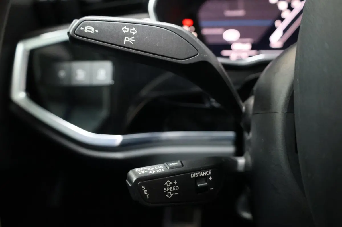 RSQ3 2.5 TFSI Quattro 400PK BTW!/MATRIX/VIRTUAL/PANO/LEER+S.VERWARMING/B&O/21"LMV/360/LINE/ACC/ECC/12 MDN GARANTIE!