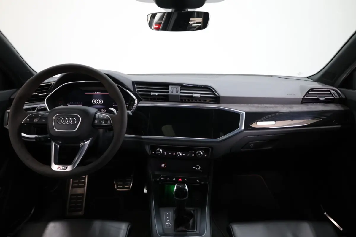 RSQ3 2.5 TFSI Quattro 400PK BTW!/MATRIX/VIRTUAL/PANO/LEER+S.VERWARMING/B&O/21"LMV/360/LINE/ACC/ECC/12 MDN GARANTIE!