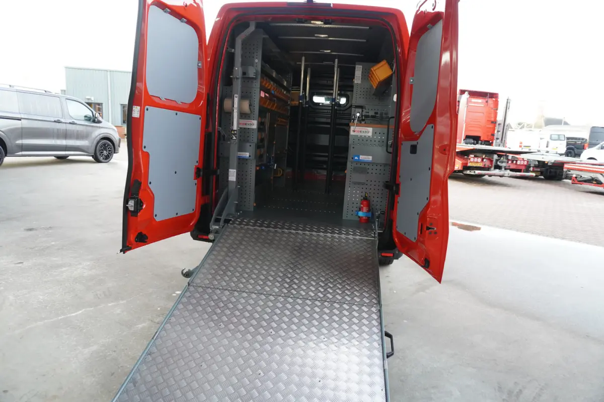 T35 2.0 dCi 170PK L3H2 met COMPLETE WERKPLAATS INRICHTING Nr. V139 | Climate | Cruise | Camera | Apple- Android