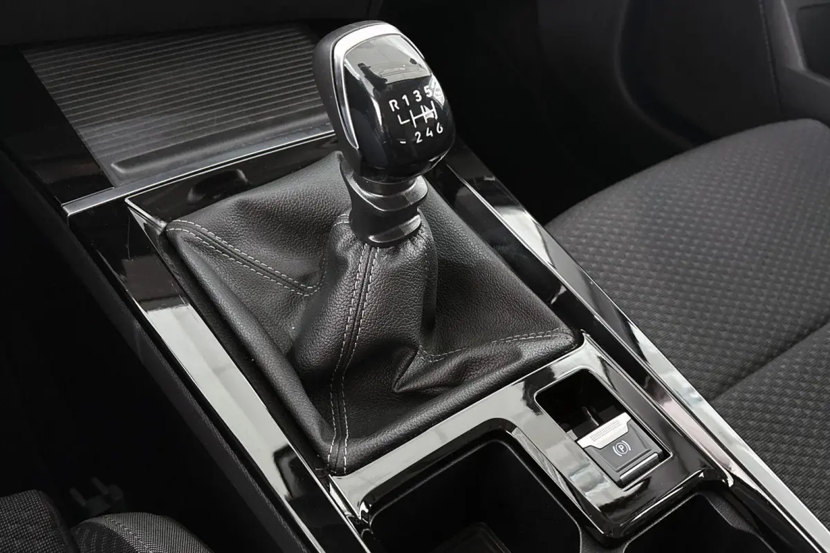 1.2 Edition / Camera / Apple CarPlay / Sensoren