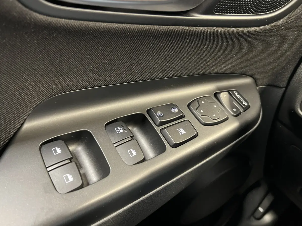 1.6 GDI HEV | Android Auto/Apple Carplay | LM Velgen 16" | Cruise Control Adaptief | Achteruitrijcamera | Airco | DAB | Onderhoud compleet |