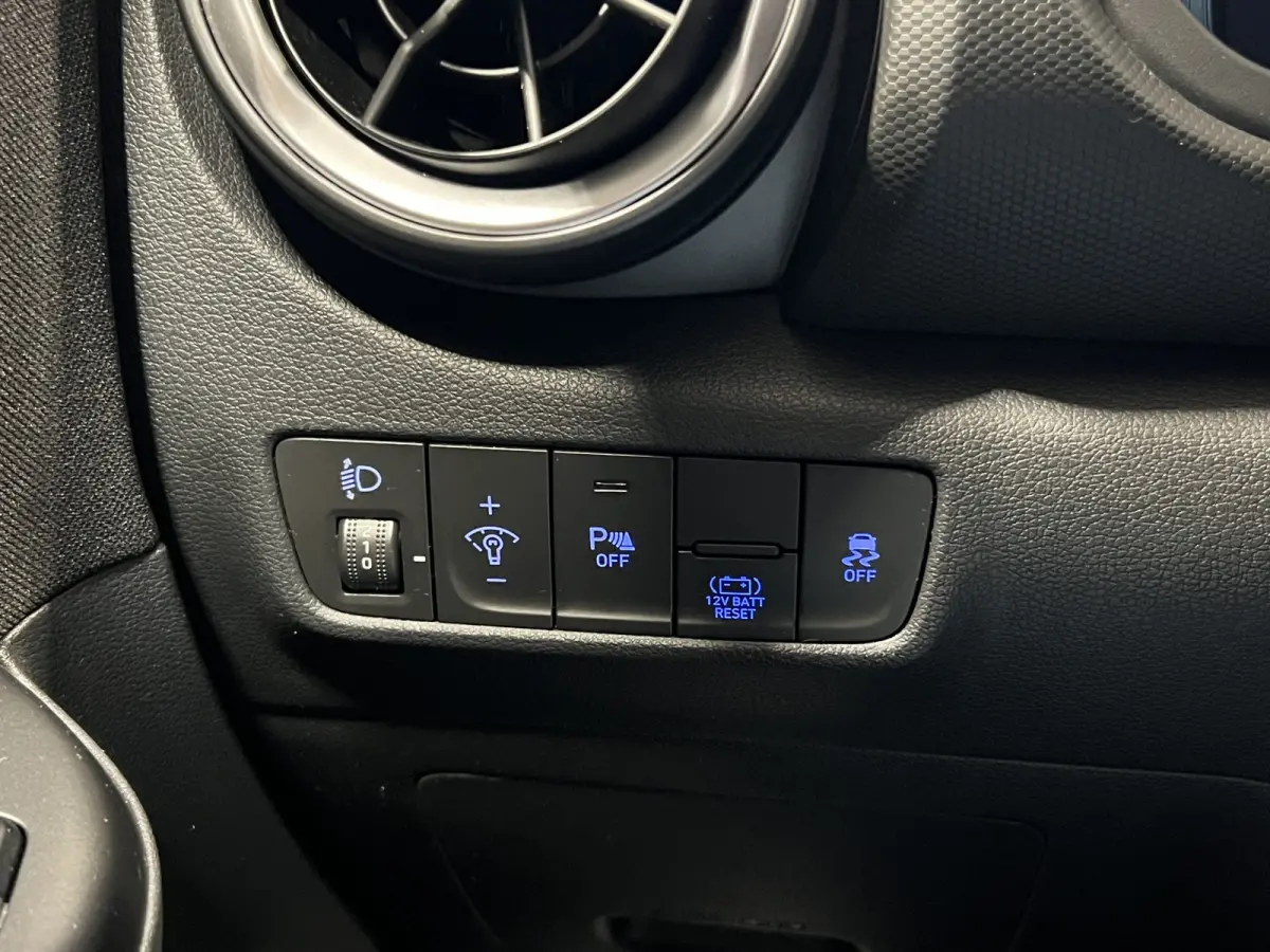 1.6 GDI HEV | Android Auto/Apple Carplay | LM Velgen 16" | Cruise Control Adaptief | Achteruitrijcamera | Airco | DAB | Onderhoud compleet |