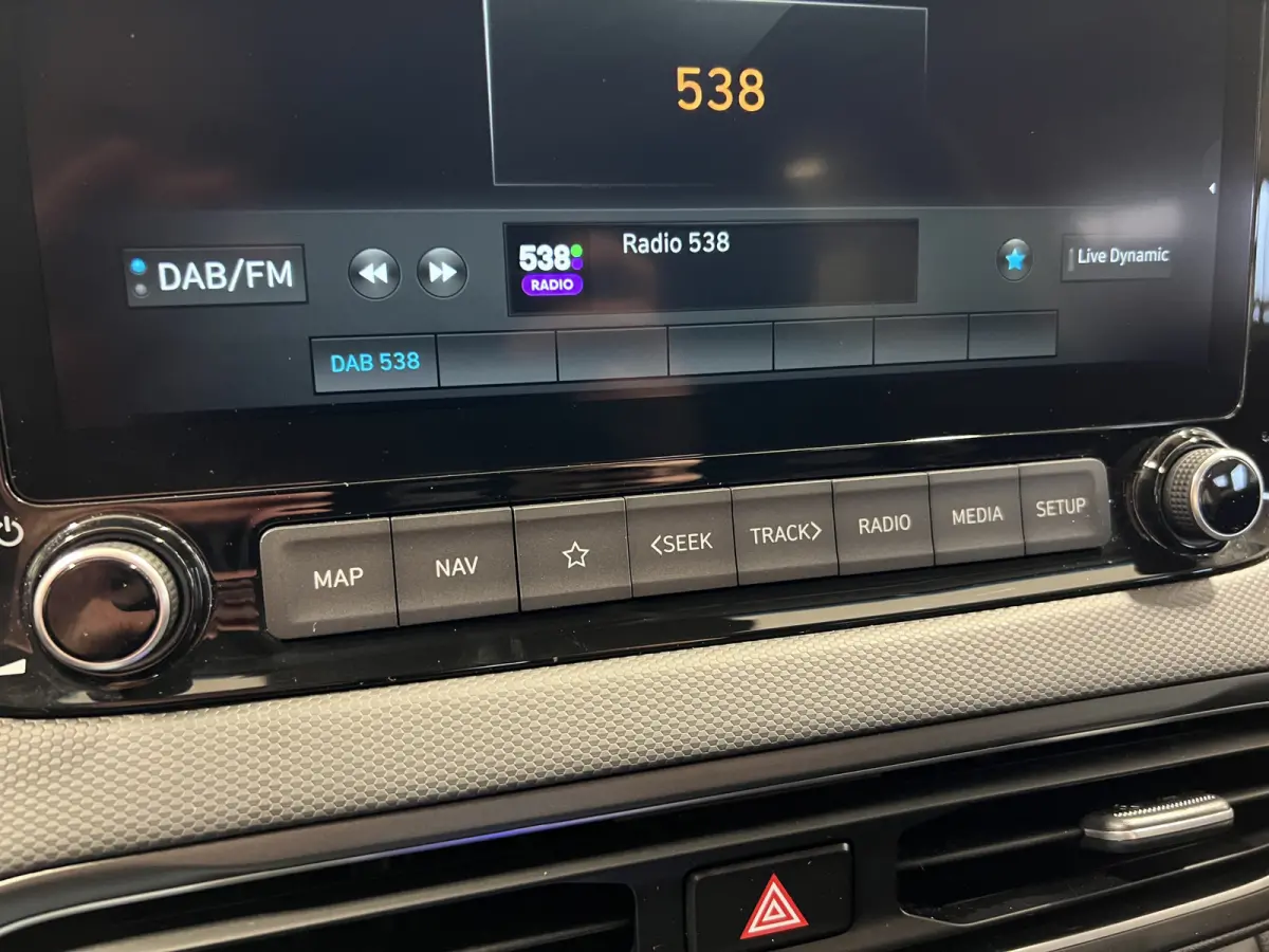 1.6 GDI HEV | Android Auto/Apple Carplay | LM Velgen 16" | Cruise Control Adaptief | Achteruitrijcamera | Airco | DAB | Onderhoud compleet |