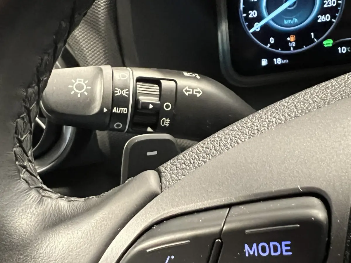 1.6 GDI HEV | Android Auto/Apple Carplay | LM Velgen 16" | Cruise Control Adaptief | Achteruitrijcamera | Airco | DAB | Onderhoud compleet |