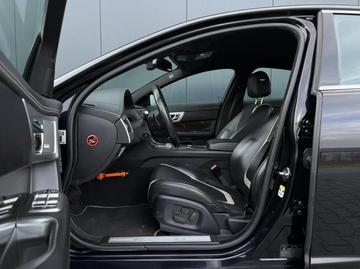5.0 V8 385PK Portfolio Nieuw Model - Leder - Alcantara Hemel