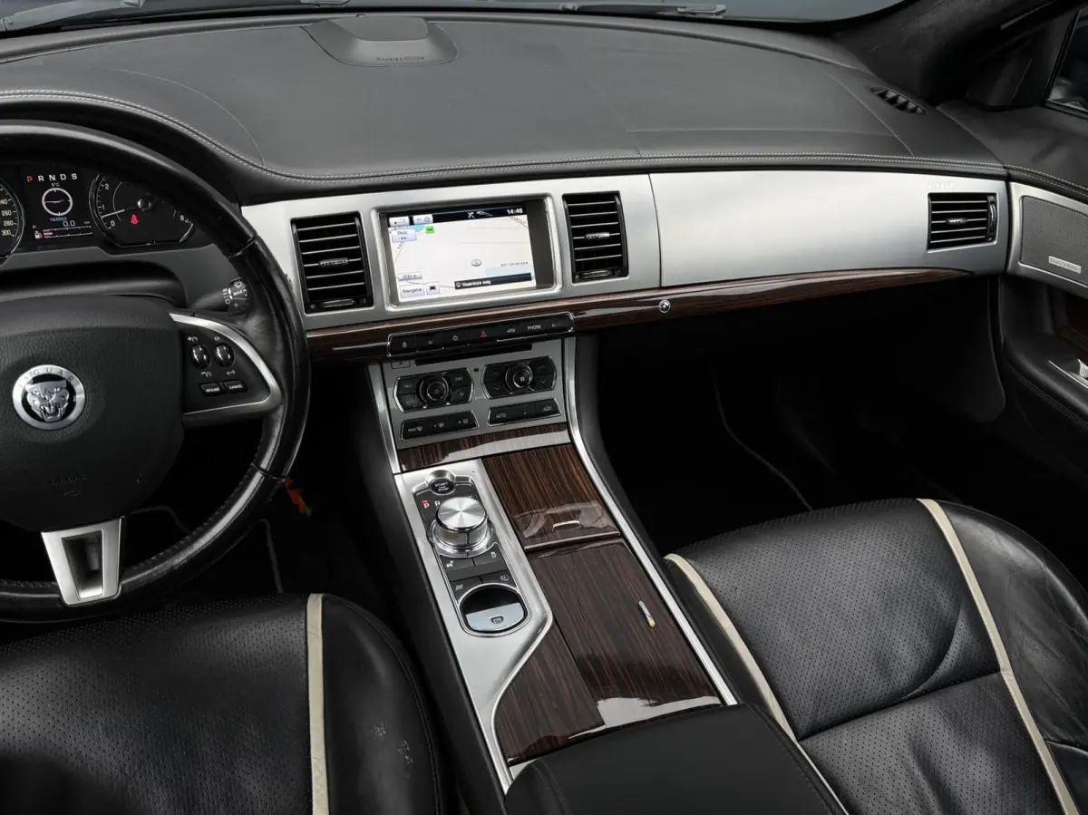 5.0 V8 385PK Portfolio Nieuw Model - Leder - Alcantara Hemel