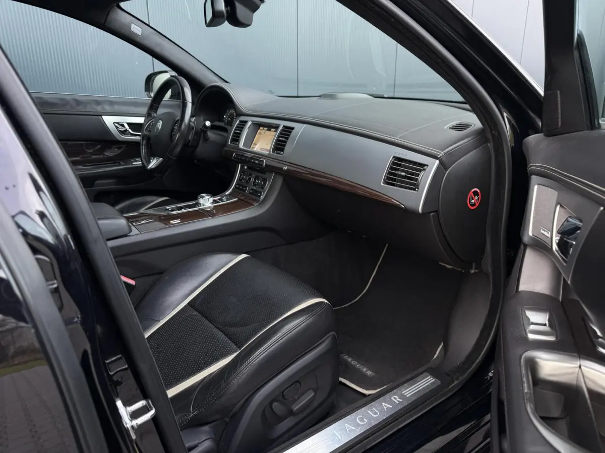 5.0 V8 385PK Portfolio Nieuw Model - Leder - Alcantara Hemel