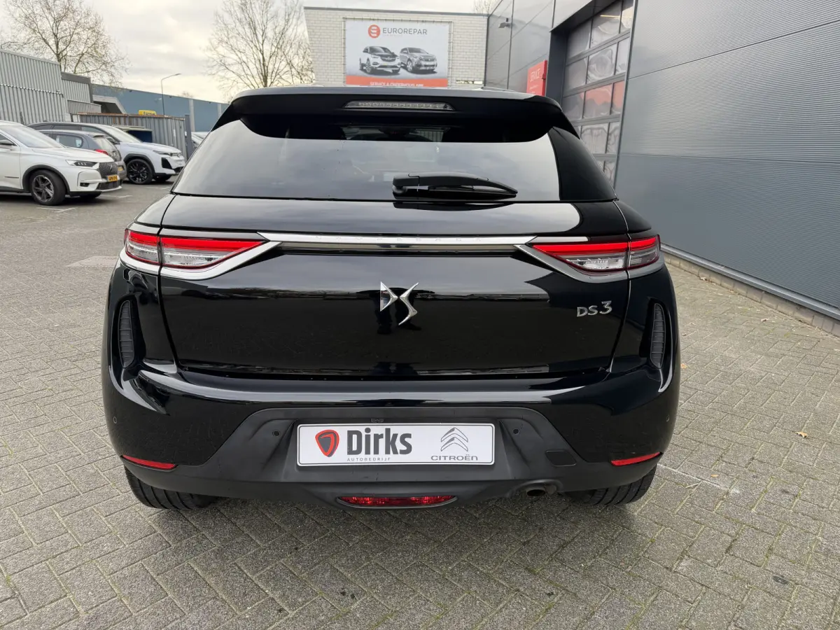 100pk Opera (Camera - Leder - LED Matrix - Parkeersensoren V+A - Automatische Airco - Apple Carplay - Navigatie - Head up)