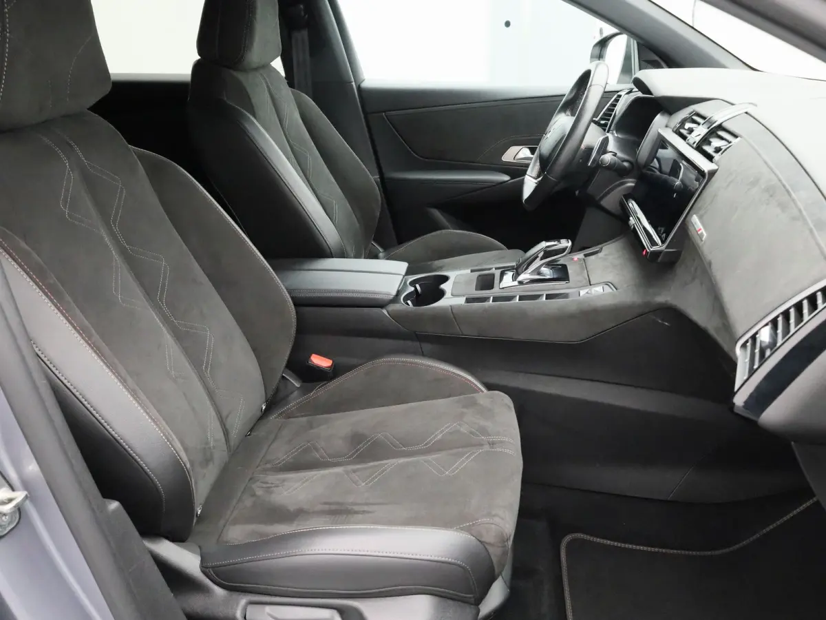 1.2 PureTech 130 PK Automaat Performance Line | CAMERA | CARPLAY