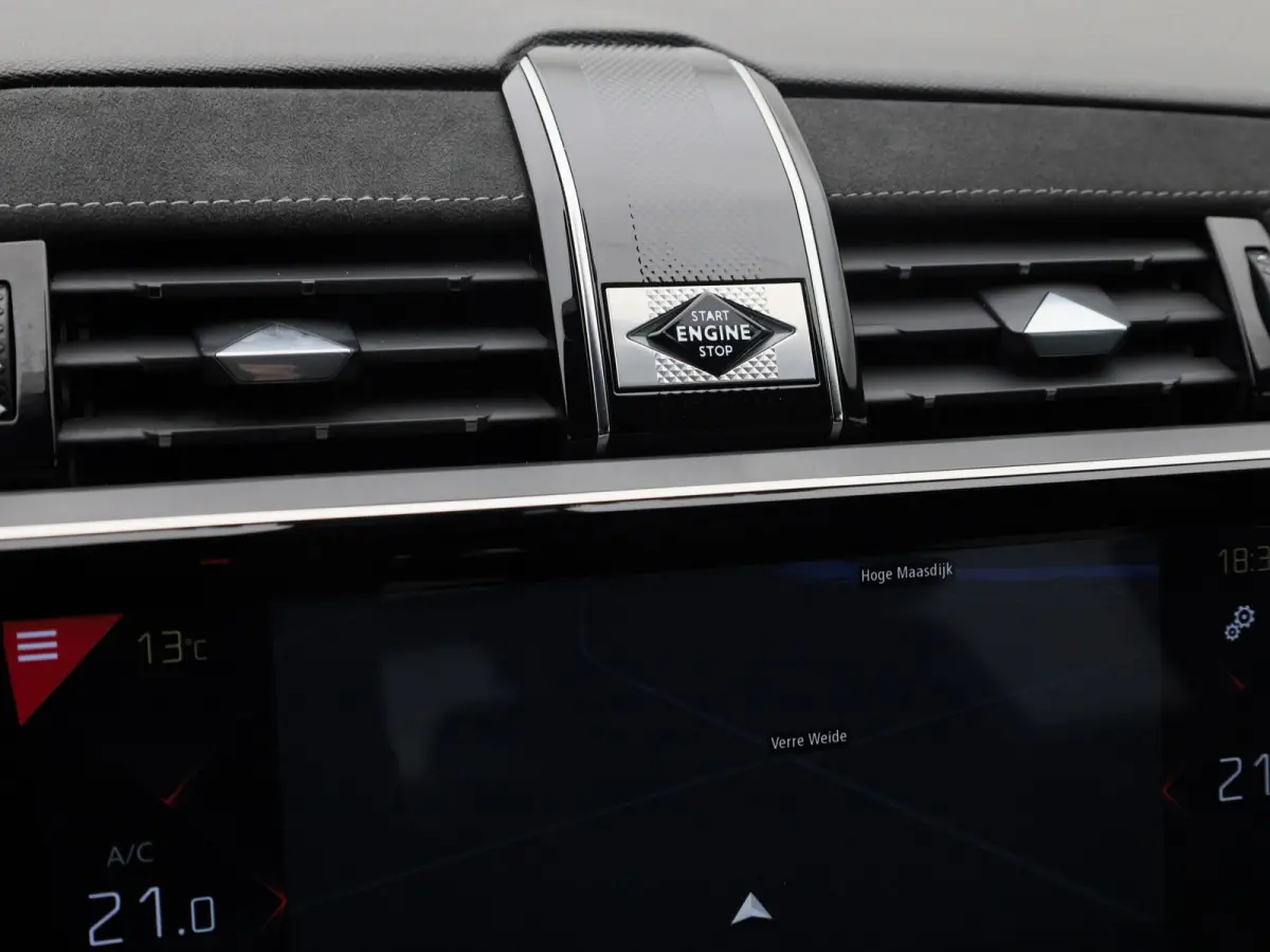 1.2 PureTech 130 PK Automaat Performance Line | CAMERA | CARPLAY