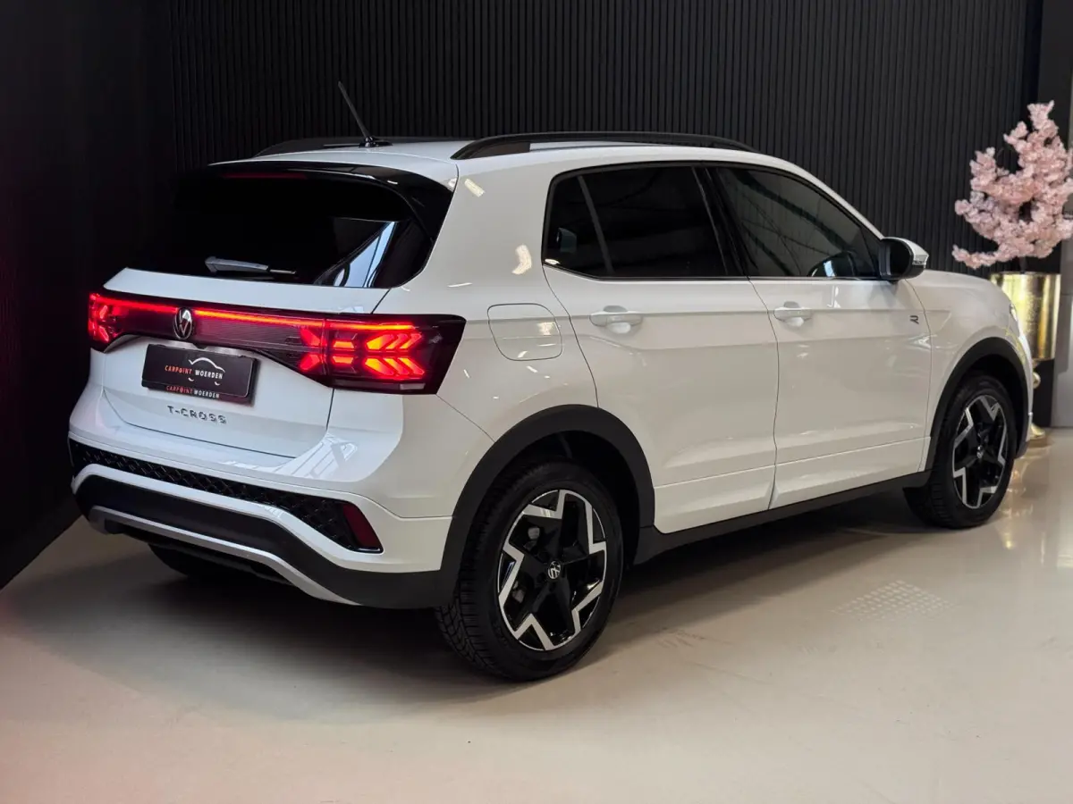 1.5 TSI R-Line DSG | IQ LED | CAMERA | TREKHAAK | NIEUWSTAAT!