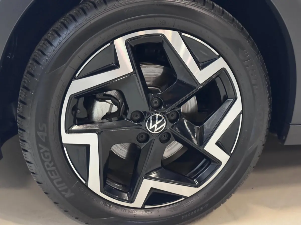 1.5 TSI R-Line DSG | IQ LED | CAMERA | TREKHAAK | NIEUWSTAAT!