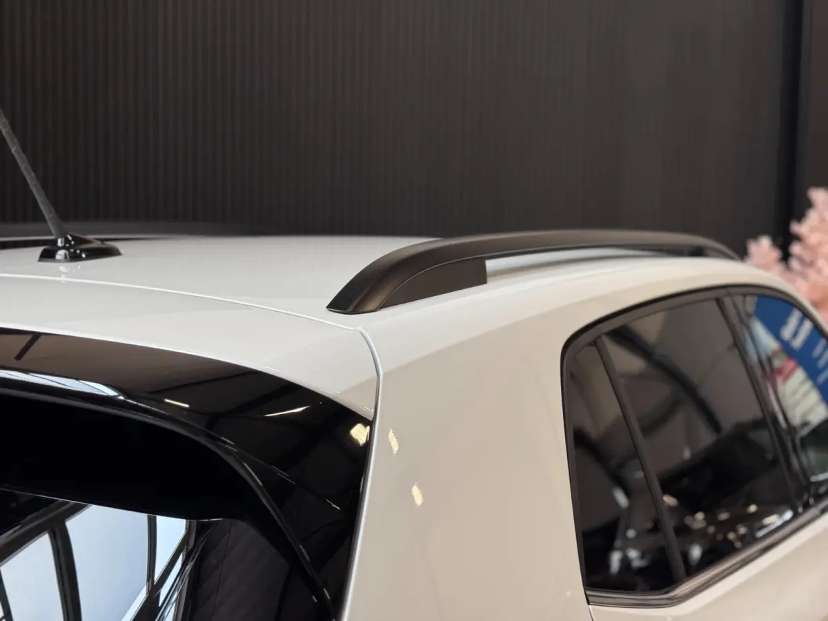 1.5 TSI R-Line DSG | IQ LED | CAMERA | TREKHAAK | NIEUWSTAAT!