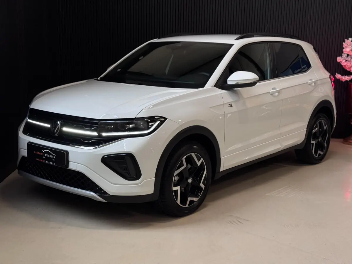 1.5 TSI R-Line DSG | IQ LED | CAMERA | TREKHAAK | NIEUWSTAAT!