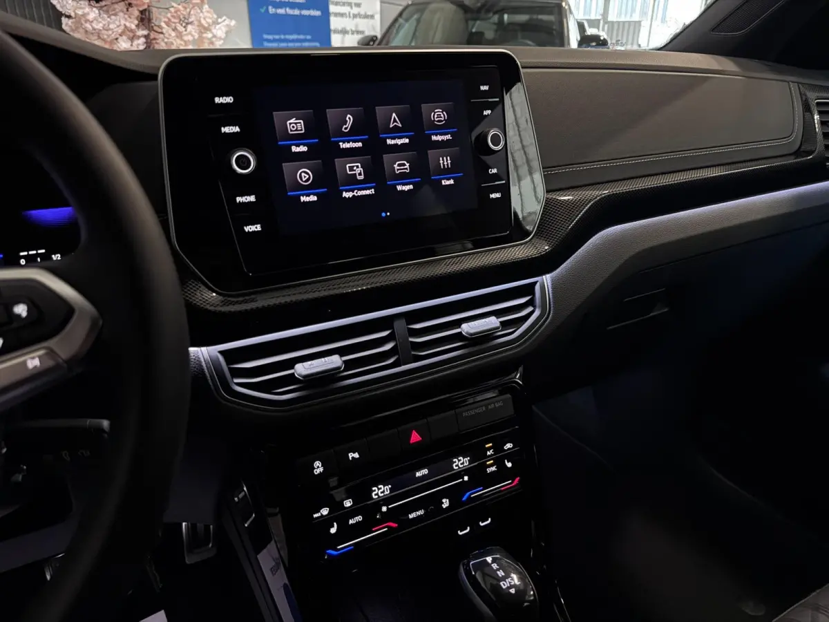 1.5 TSI R-Line DSG | IQ LED | CAMERA | TREKHAAK | NIEUWSTAAT!